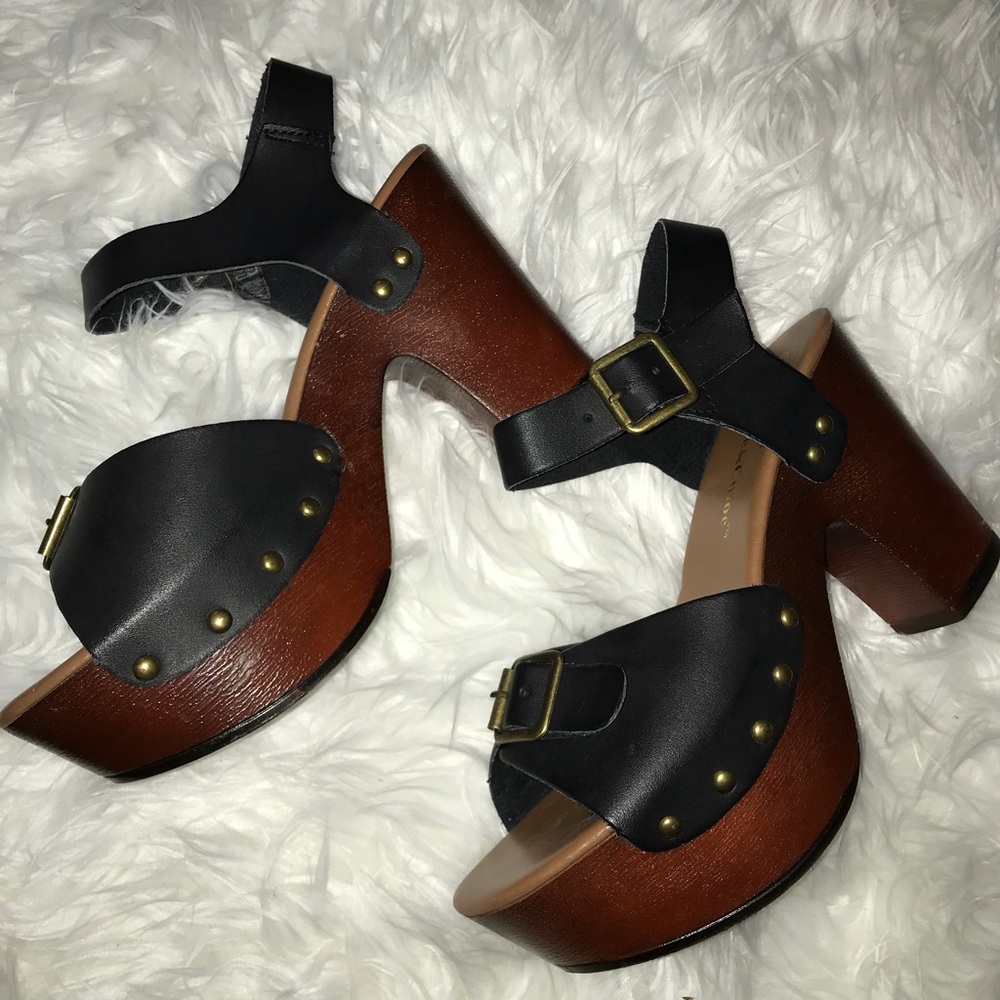 Chase & Chloe open toe block platform heel